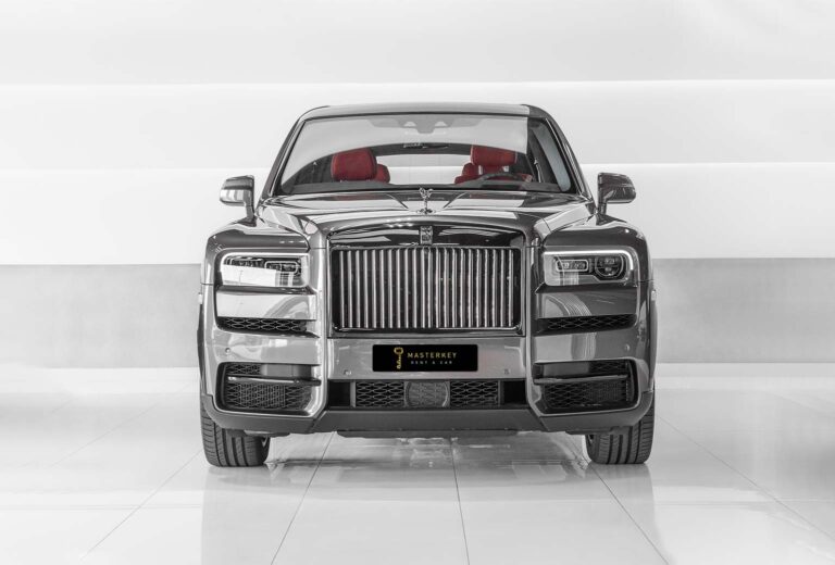 Rolls-Royce Cullinan Grau